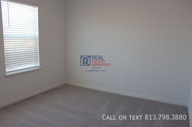 Building Photo - 1716 Tropical Oasis Ave