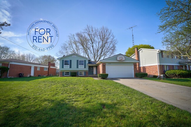 Building Photo - 5093 Spinning Wheel Dr