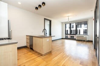 Building Photo - 424 Arlington Ave