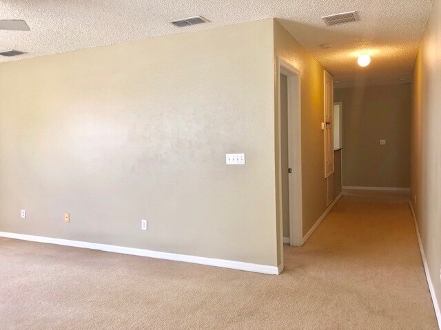 Building Photo - AVALON PARK!MOVE IN NOW! LARGE 5bd 2.5 bat...