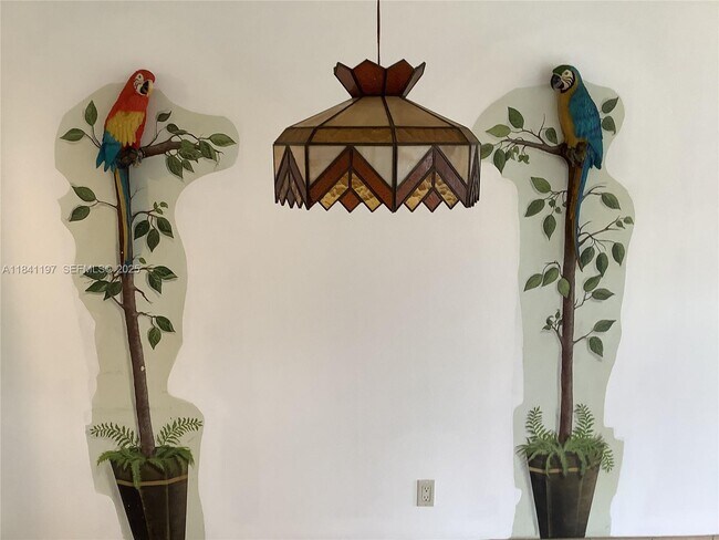 Building Photo - 60 Windsor C