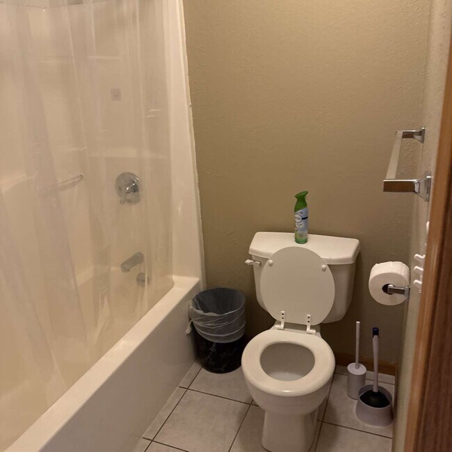 Building Photo - 408 Ming St