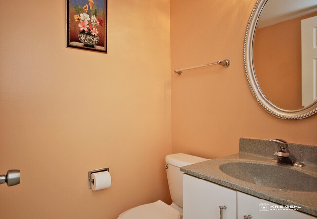 Building Photo - 467 Highland Grove Dr