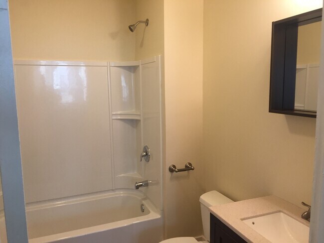 Building Photo - 2564 N Humboldt Blvd