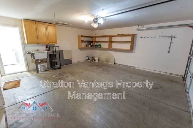 Building Photo - 4725 E Brown Rd