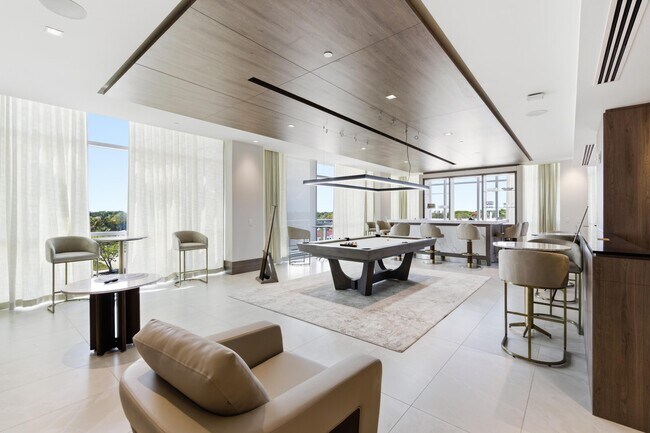 Building Photo - 220 Lake Shore Dr