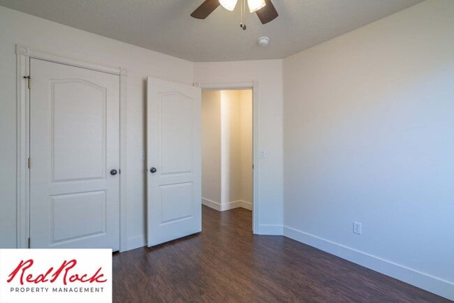 Building Photo - Spacious 3 Bedroom Home in Ivins!