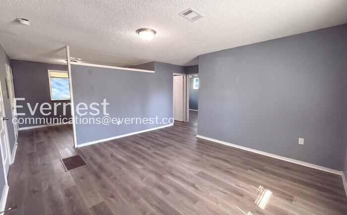 Building Photo - 41 Hiland Pl