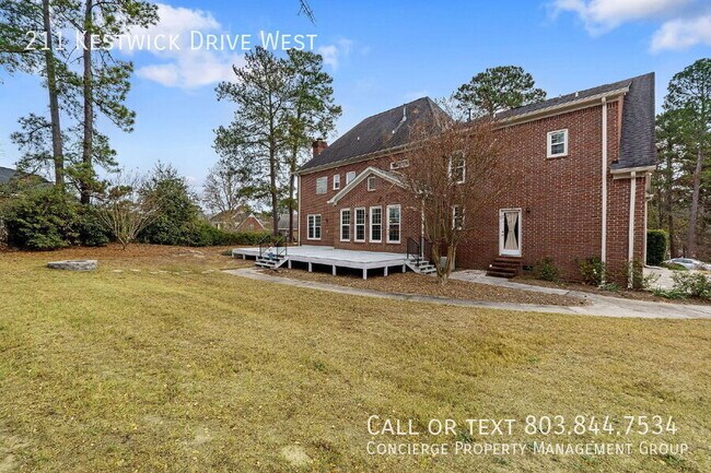 Building Photo - 211 Kestwick Dr W