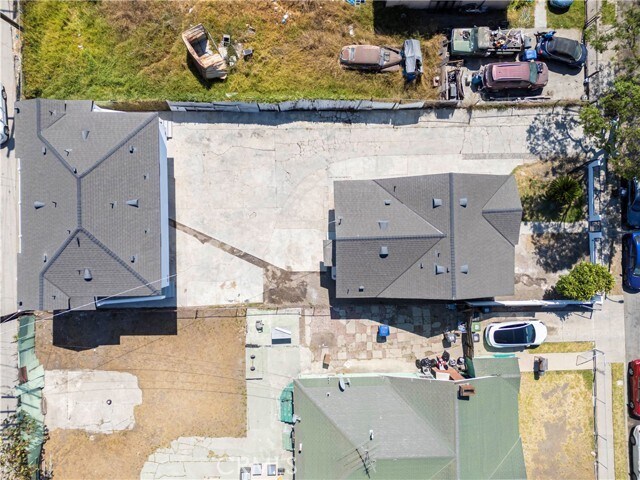 Building Photo - 523 W 78th St