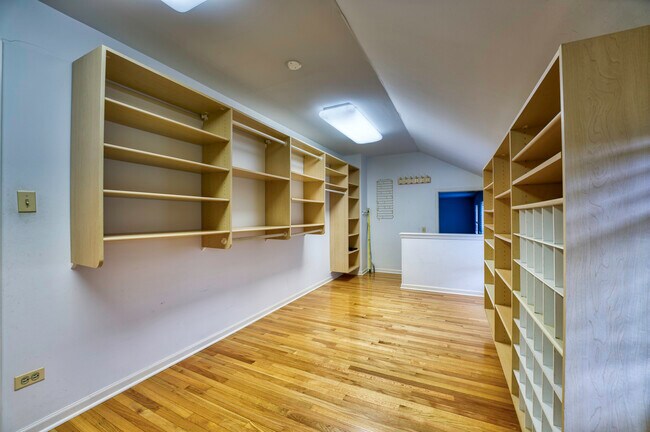 Building Photo - 8400 151st St