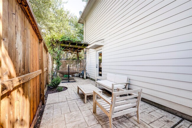 Building Photo - 5212 Washington Ave