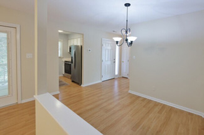 Building Photo - Condo for rent