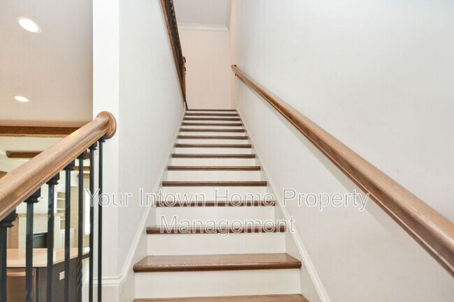 Building Photo - 1896 Skyfall Cir