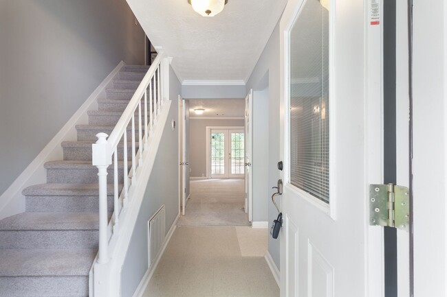 Building Photo - Two-Story Townhome Quiet Neighborhood w/ G...