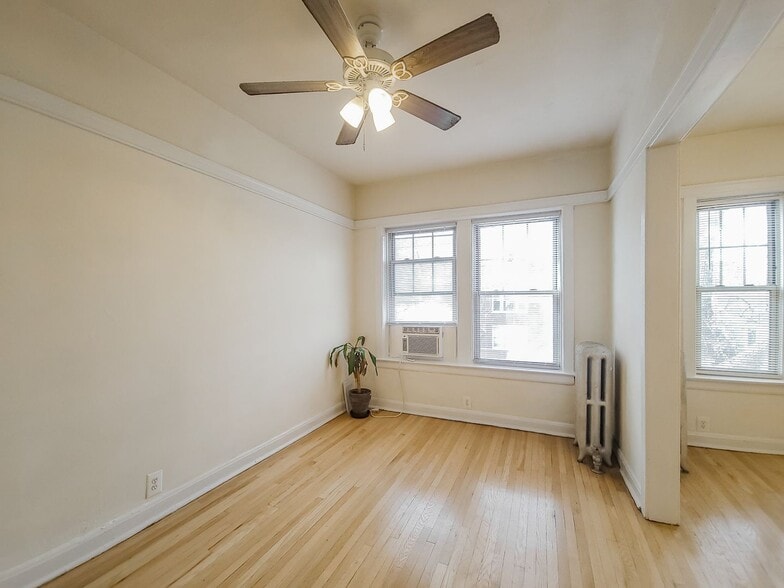 Building Photo - 5107 N Winchester Ave