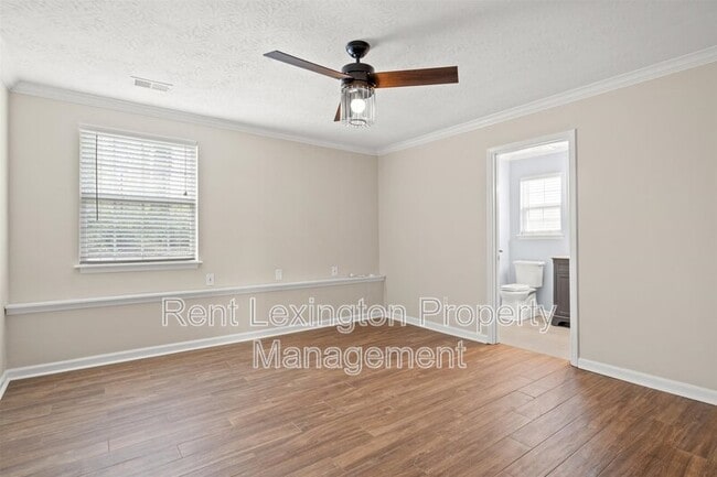 Building Photo - 917 Gerardi Rd