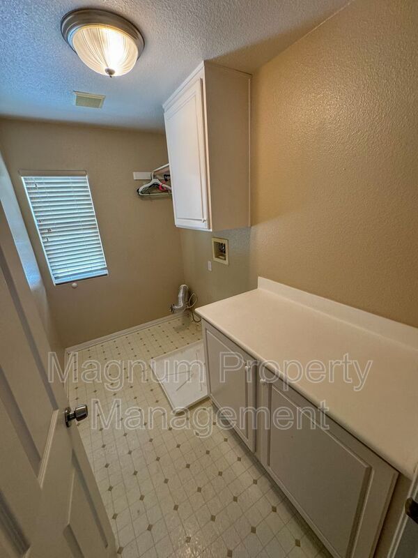 Building Photo - 31486 Pennant Ct