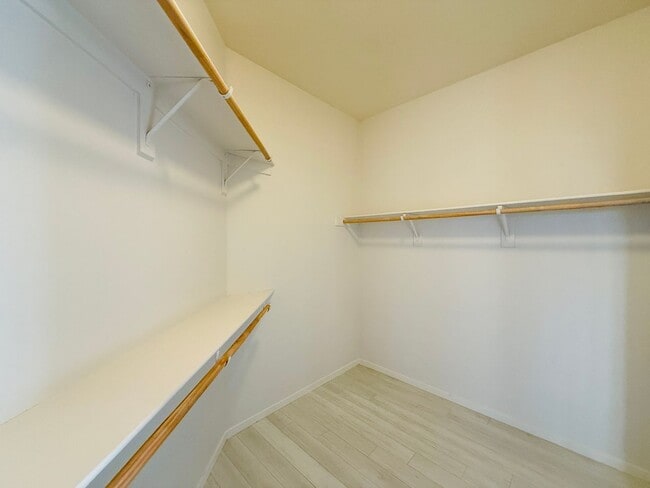 Building Photo - Stunning Gated 3 Bedroom & 2 Bath Located in Southern Highlands