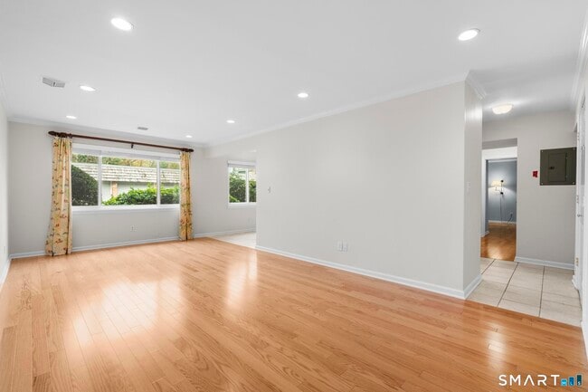 Building Photo - 132 Southport Woods Drive