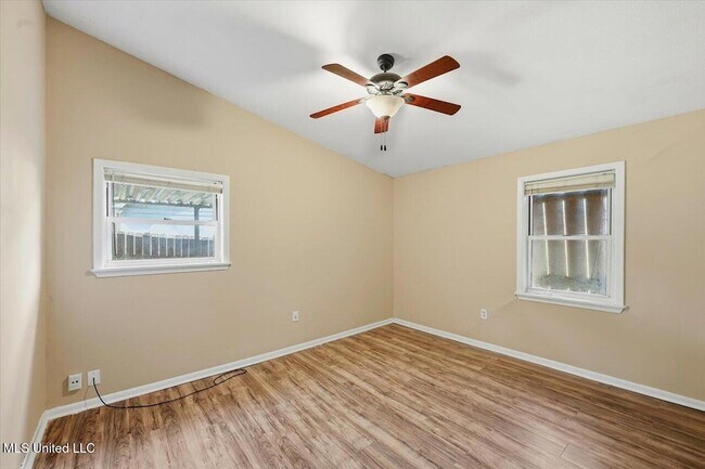 Building Photo - 1206 Arlington St