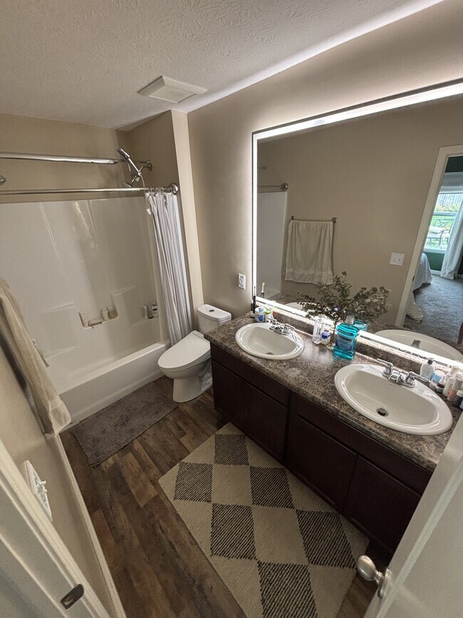 Building Photo - 55 Feather Cir