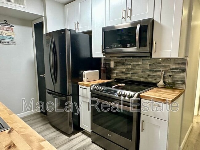 Building Photo - 4901 S Calle Los Cerros Dr