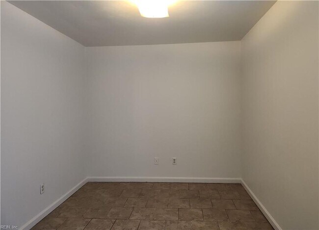 Building Photo - 6045 Bradford Dr