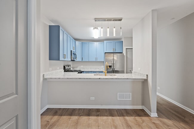 Building Photo - 5 S Virginia Rd