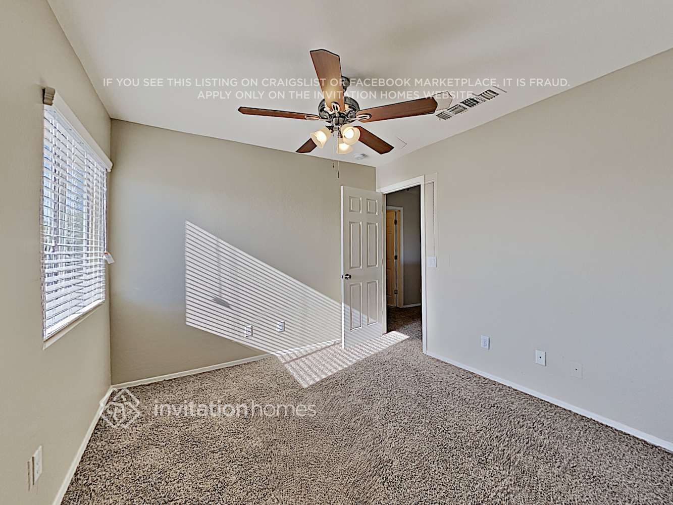 Building Photo - 12805 W Laurel Ln