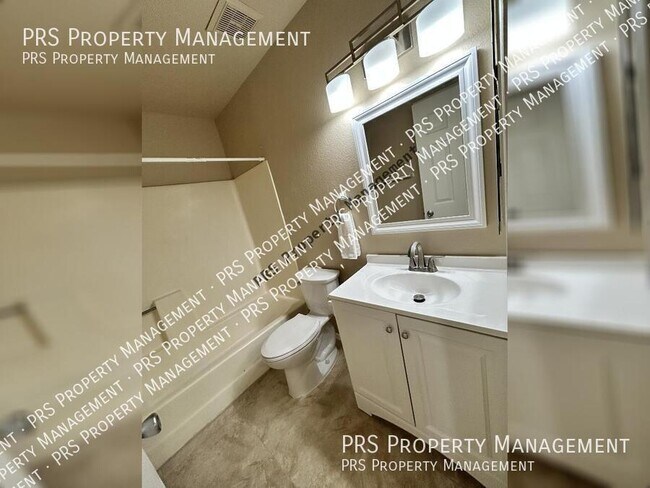 Building Photo - 551 S Lesueur-Unit 2
