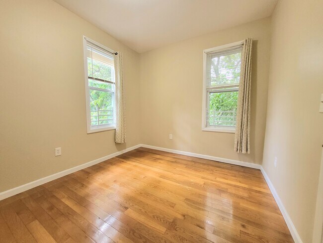 Back Bedroom - 501 S 10th St