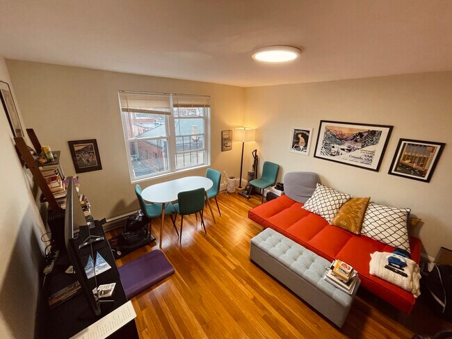 Building Photo - 402 Highland Ave