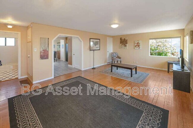Building Photo - 6606 Aqua Vista Ct