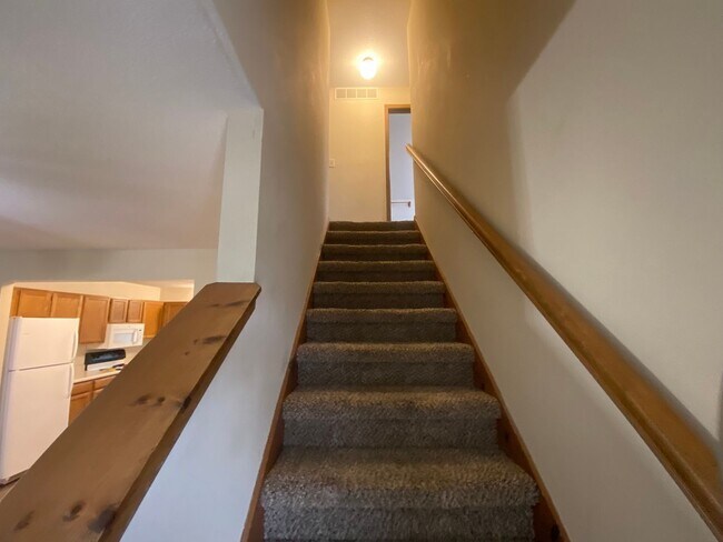 Building Photo - Sunflower 2604-2606