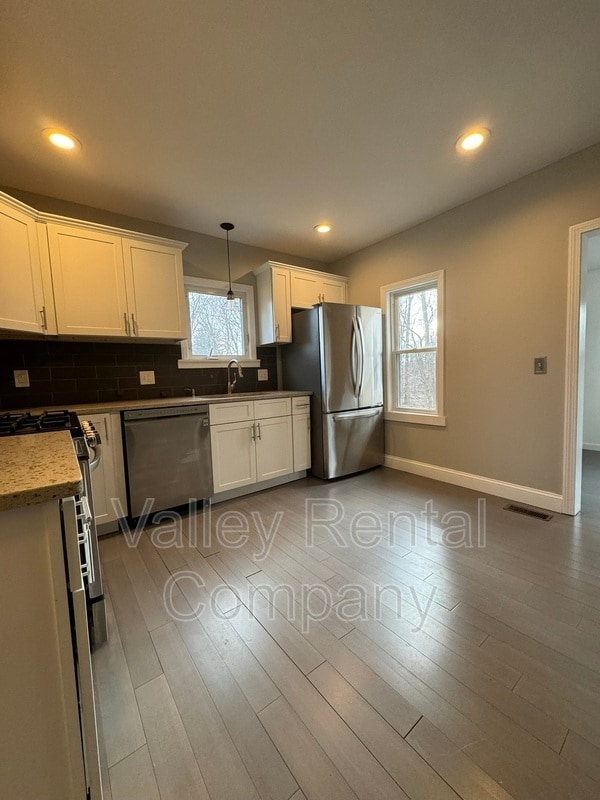 Building Photo - 16 Winslow Ave