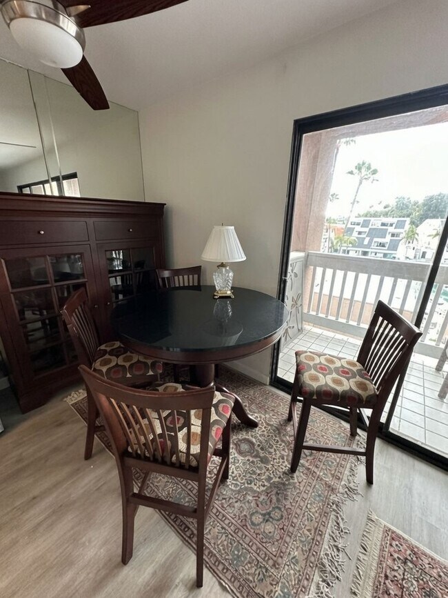 Building Photo - 4705 Marina Dr