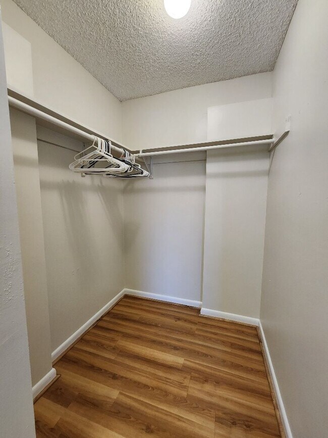 Building Photo - Gorgeous 3-Bedroom, 2.5-Bathroom Townhome ...