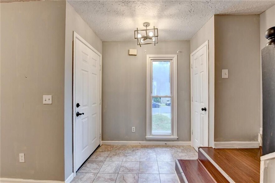 Building Photo - 1181 Izod Ct