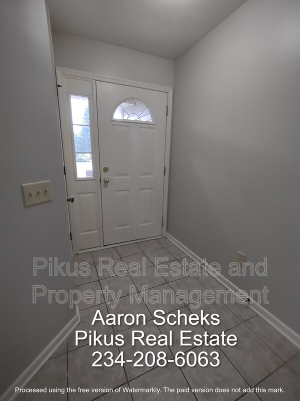 Building Photo - 4987 Shawn Cir NW