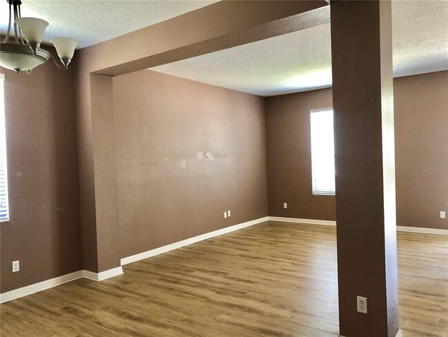 Building Photo - 1000 Araminta St
