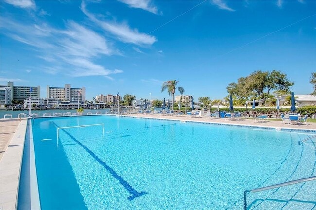 Building Photo - 10351 Regal Dr