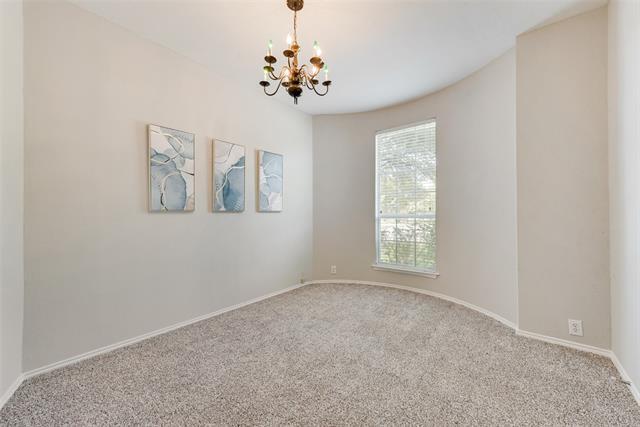 Building Photo - 3320 Chantilly Dr