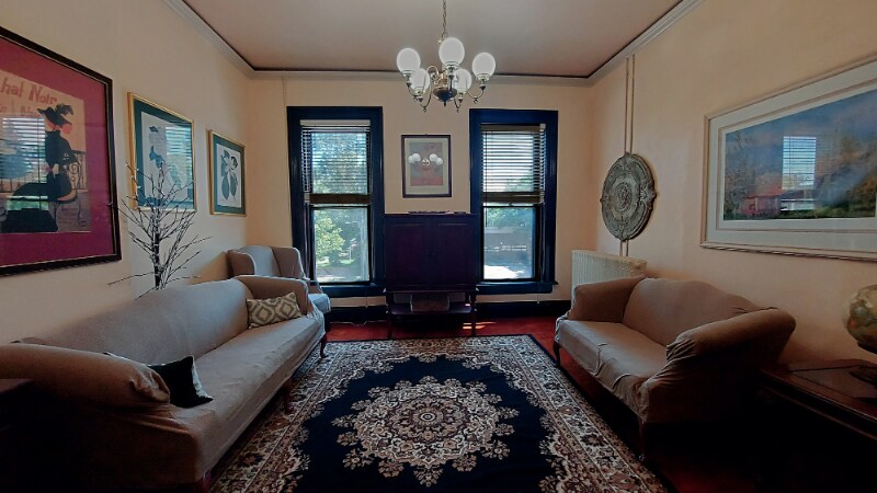 Building Photo - 334 E Mulberry St