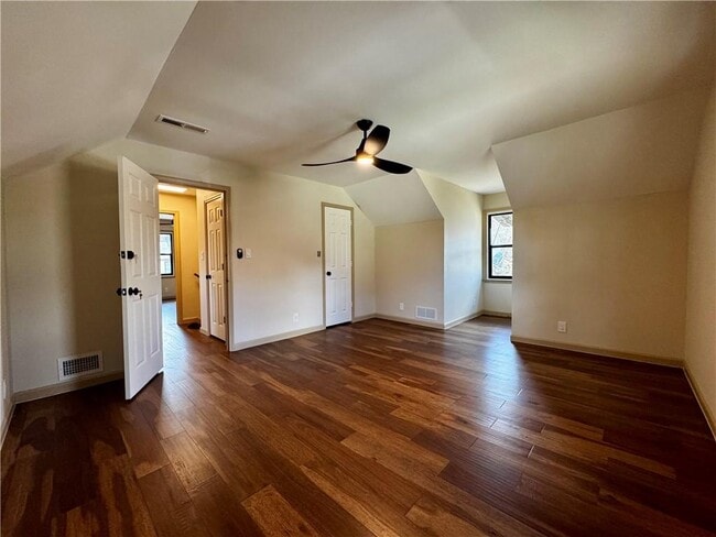 Building Photo - 1709 Rangewood Dr SW