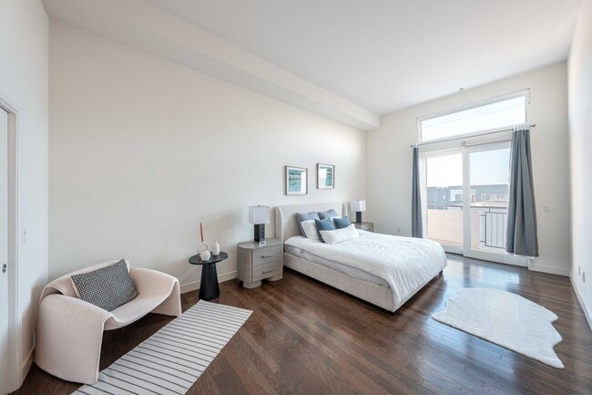 Building Photo - 1234 Wilshire Blvd