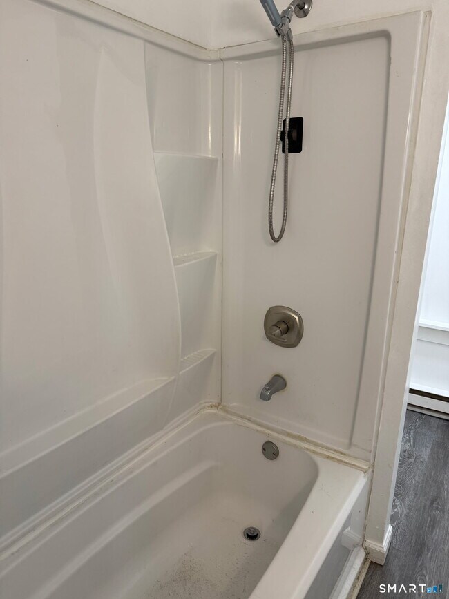 Building Photo - 71 E Pearl St