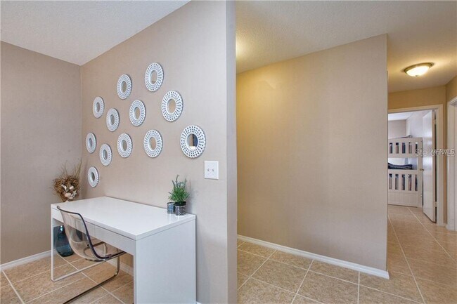 Building Photo - 4160 Pershing Pointe Pl