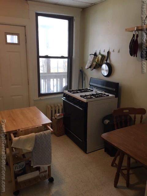 Building Photo - 45 Gordon St