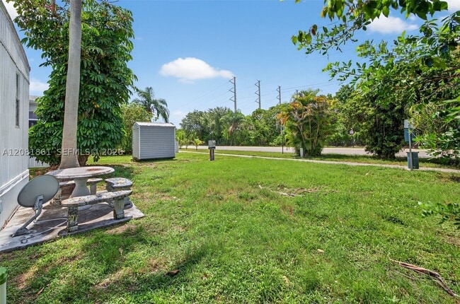 Building Photo - 2430 SW 53rd St